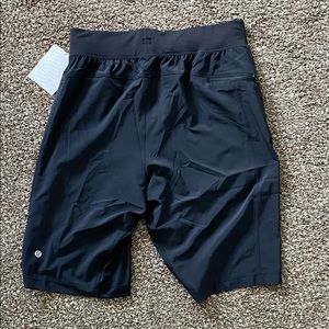 Lululemon T.H.E Short 11 *linerless